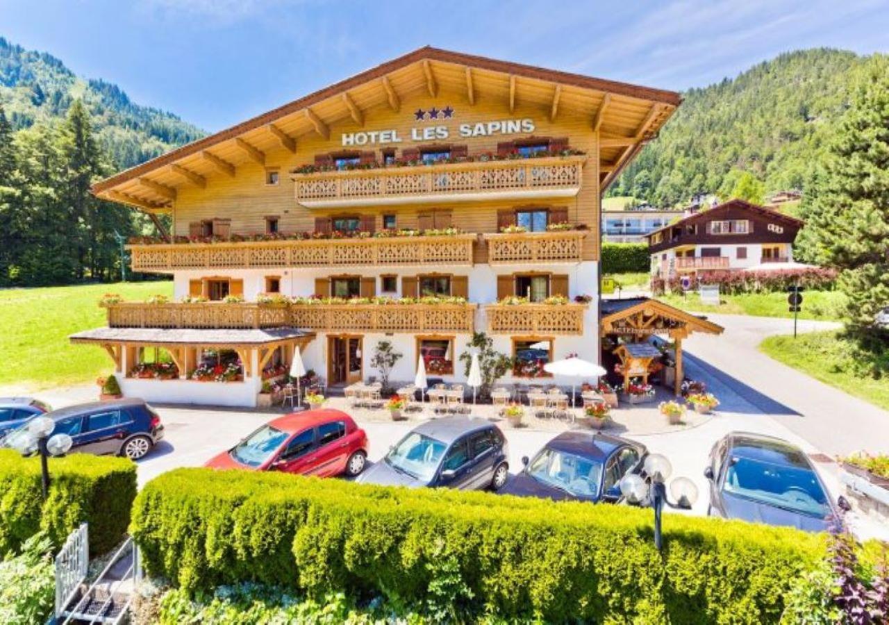 Hotel Les Sapins La Clusaz Exterior photo